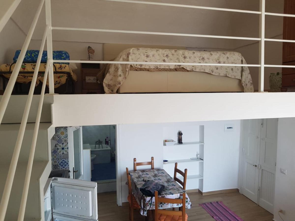 Monolocale Nonna Elena Villa โปรชิดา ภายนอก รูปภาพ